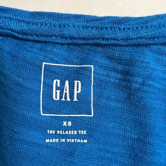GAP Women's Short Sleeve Relaxed Fit Bright Blue Fashion Tee Size XS NWT - Picture 6 of 7